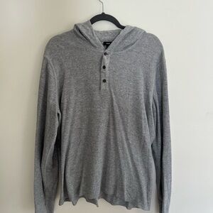 Cozy Vince hooded sweater with buttons